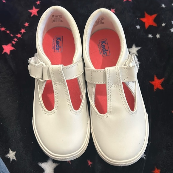 Keds Girls size 11 1/2  Daphne kids new Velcro white hard to find tennis shoes - Picture 1 of 5